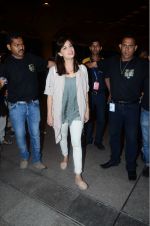 Dia Mirza leaves for IIFA on Day 2 on 21st June 2016(336)_576a224fe6a63.JPG