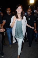Dia Mirza leaves for IIFA on Day 2 on 21st June 2016(344)_576a22544af93.JPG
