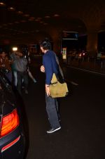 Tiger Shroff leaves for IIFA on Day 2 on 21st June 2016 (28)_576a2170ae3a0.JPG