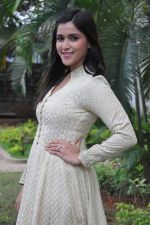 Mannara Chopra Photoshoot (112)_576fc02945e87.jpg