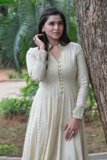 Mannara Chopra Photoshoot (142)_576fc04ec16d9.jpg