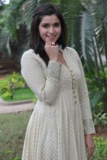 Mannara Chopra Photoshoot (145)_576fc050d7403.jpg