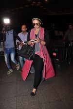 Huma Qureshi snapped at airport on 29th June 2016 (20)_5774a1aeabb1e.JPG