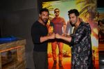 John Abraham, Varun Dhawan at Dishoom promotions in Mumbai on 2nd July 2016 (4)_5777d402656c3.jpg