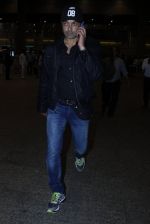 Bobby Deol snapped at airport on 7th July 2016 (9)_577fb49a8802c.JPG