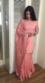 Divya Khosla Kumar looks pretty in pink at Salman Khan_s Eid Party on 7th July 2016 (4)_577faa5da9c04.JPG