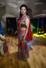 Sambhavna Seth with Avinash during the Wedding Mehandi Function at Sky Bar Rajori Garden in New Delhi on 13th July 2016 (56)_578717594f513.jpg