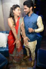 Sambhavna Seth with Avinash during the Wedding Mehandi Function at Sky Bar Rajori Garden in New Delhi on 13th July 2016 (7)_578717340a592.jpg