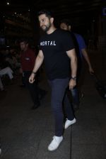 Aftab Shivdasani snapped at airport  on 14th July 2016 (14)_57886461ee16f.JPG