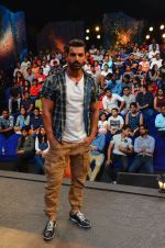 John Abraham promote Dishoom on the sets of The Kapil Sharma Show on 17th July 2016 (11)_578c782d68b53.jpg