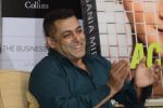 Salman Khan launches Sania Mirza_s Autobiography on 17th July 2016 (36)_578c76edaacb3.JPG