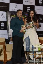 Salman Khan launches Sania Mirza_s Autobiography on 17th July 2016 (37)_578c7667db99d.JPG
