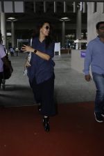 Neha Dhupia snapped at airport on 18th July 2016 (4)_578dbe95169a1.JPG