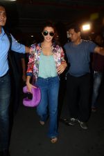 Jacqueline Fernandez snapped at airport on 19th July 2016 (31)_578f149419eb0.JPG