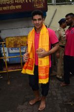 Puneri Paltan visits Siddhivinayak Temple, Mumbai on July 20, 2016 (9)_578fb26d0a4f8.JPG