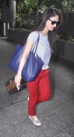Sandeepa Dhar spotted at the airport on July 20, 2016 (4)_578fb47294aed.JPG