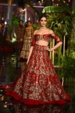 Deepika Padukone during the FDCI India Couture Week 2016 at the Taj Palace on July 21, 2016 (33)_57903d7ddbc1e.JPG