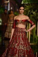 Deepika Padukone during the FDCI India Couture Week 2016 at the Taj Palace on July 21, 2016 (36)_57903d8034907.JPG