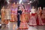 Divya Khosla Walks For Reynu Taandon at the FDCI India Couture Week 2016 (5)_57922c5301f41.JPG