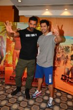 John Abraham, Varun Dhawan promote Dishoom on 22nd July 2016 (3)_579226f6e6860.jpg