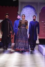 Model walk the ramp for Anita Dongre show at the FDCI India Couture Week 2016 on 21st July 2016 (307)_5791a5c23bdfe.JPG