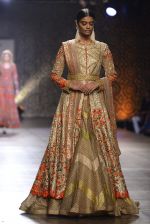 Model walks the ramp for Rimple and Harpreet Narula at the FDCI India Couture Week 2016 on 22 July 2016 (26)_57922e6d6913d.JPG
