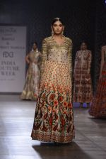 Model walks the ramp for Rimple and Harpreet Narula at the FDCI India Couture Week 2016 on 22 July 2016 (29)_57922e6f7a501.JPG