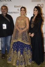 Yami Gautam walks the ramp for Rimple and Harpreet Narula at the FDCI India Couture Week 2016 on 22 July 2016 (45)_57922ea3d50a7.JPG