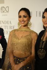 Yami Gautam walks the ramp for Rimple and Harpreet Narula at the FDCI India Couture Week 2016 on 22 July 2016 (62)_57922eb40e40a.JPG