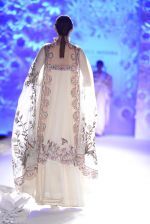 Rahul Mishra showcases Monsoon Diaries at the FDCI India Couture Week 2016 in Taj Palace on 22 July 2016 (12)_5792f93f18dab.JPG