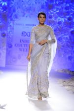 Rahul Mishra showcases Monsoon Diaries at the FDCI India Couture Week 2016 in Taj Palace on 22 July 2016 (30)_5792f94c9641c.JPG