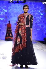 Rahul Mishra showcases Monsoon Diaries at the FDCI India Couture Week 2016 in Taj Palace on 22 July 2016 (46)_5792f959141a0.JPG