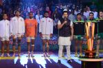 Varun Dhawan promote Dishoom on the sets of Pro Kabaddi League 2016 Television show on 23 July 2016 (19)_579469ffcb51c.JPG