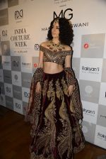 Kangana Ranaut walks for Manav Gangwani latest collection Begum-e-Jannat at the FDCI India Couture Week 2016 on 24 July 2016 (19)_57961f940ff22.JPG