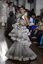 Model walks for Manav Gangwani latest collection Begum-e-Jannat at the FDCI India Couture Week 2016 on 24 July 2016 (11)_57961b0701abd.JPG