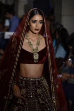 Model walks for Manav Gangwani latest collection Begum-e-Jannat at the FDCI India Couture Week 2016 on 24 July 2016 (162)_57961b7c7b8d4.JPG