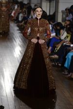 Model walks for Manav Gangwani latest collection Begum-e-Jannat at the FDCI India Couture Week 2016 on 24 July 2016 (167)_57961b810c064.JPG