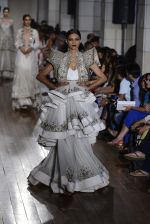 Model walks for Manav Gangwani latest collection Begum-e-Jannat at the FDCI India Couture Week 2016 on 24 July 2016 (8)_57961b04dff35.JPG