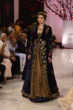 Models walk the ramp displaying Rohit Bal_s latest collection Kehkashaan at the India Couture Week 2016 on July 24, 2016 (30)_579622062ef06.JPG