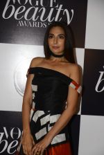 Monica Dogra at Vogue Beauty Awards 2016 on 27th July 2016 (59)_5799a66118748.JPG