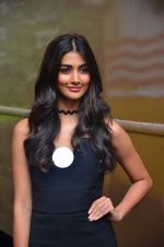 Pooja Hegde snapped in Mumbai on 29th July 2016 (82)_579c7e19207a1.JPG