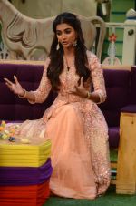 Pooja Hegde promote Mohenjo Daro on the sets of The Kapil Sharma Show on 2nd Aug 2016 (131)_57a172e566af6.JPG