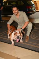 Varun Dhawan at Dishoom Movie Press Meet on 3rd August 2016 (5)_57a1e7c6364e5.jpg