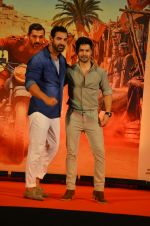 Varun Dhawan, John Abraham at Dishoom Movie Press Meet on 3rd August 2016 (11)_57a1e7938f7c4.jpg