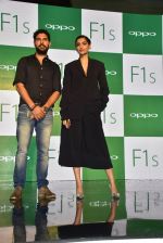 Sonam Kapoor, Yuvraj Singh at Oppo F1s mobile launch in Mumbai on 3rd Aug 2016 (32)_57a2b724acc2b.jpg