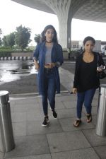 Pooja Hegde snapped at airport on 4th Aug 2016 (25)_57a440a8c76d1.JPG