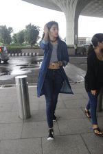 Pooja Hegde snapped at airport on 4th Aug 2016 (27)_57a440ab63310.JPG