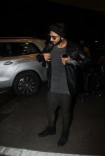 Ranveer Singh snapped at airport on 4th Aug 2016 (52)_57a4411bde6c3.JPG