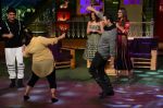 Akshay Kumar, Ileana D_Cruz, Esha Gupta promote Rustom on the sets of The Kapil Sharma Show on 5th Aug 2016 (65)_57a5761352c3b.jpg