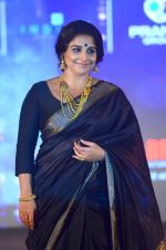 Vidya Balan at IIJS show in Mumbai on 5th Aug 2016 (74)_57a56e21e331d.JPG